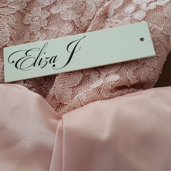 ELIZA J GOWN - Picture 5 of 17